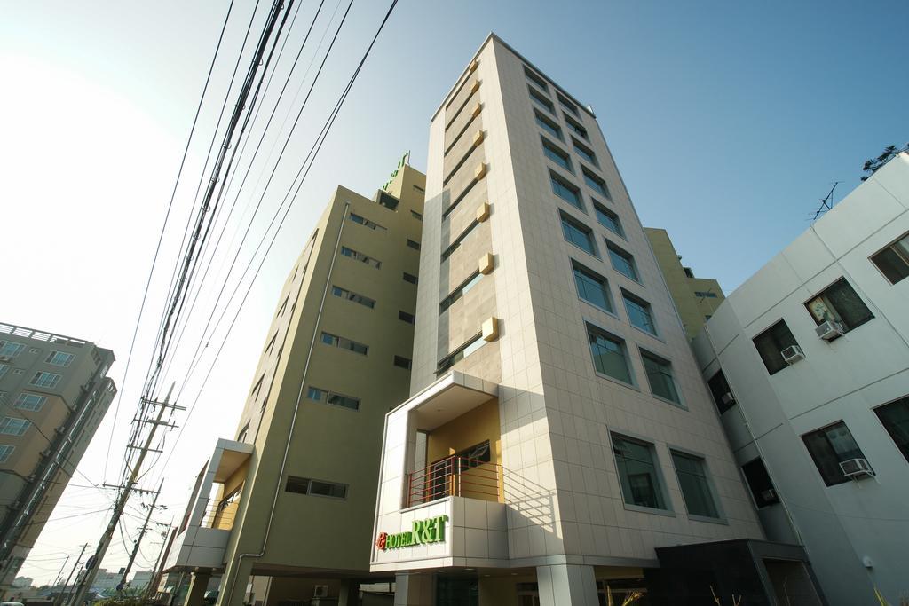 R&T Hotel Jeju Esterno foto
