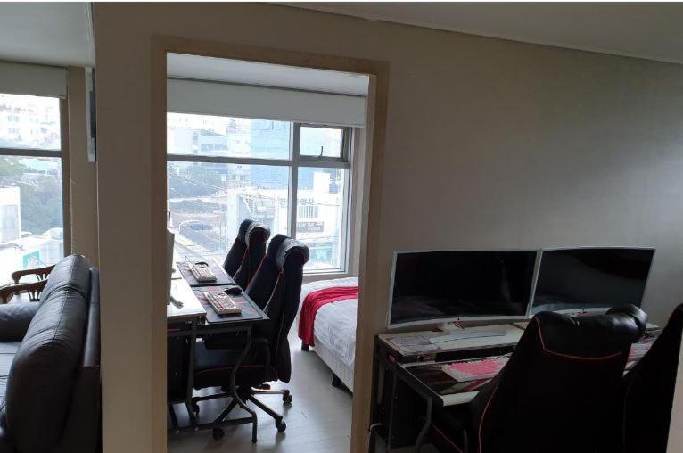 R&T Hotel Jeju Esterno foto