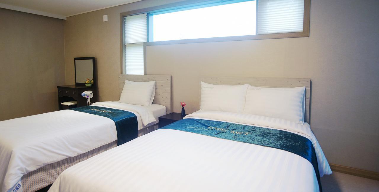 R&T Hotel Jeju Esterno foto